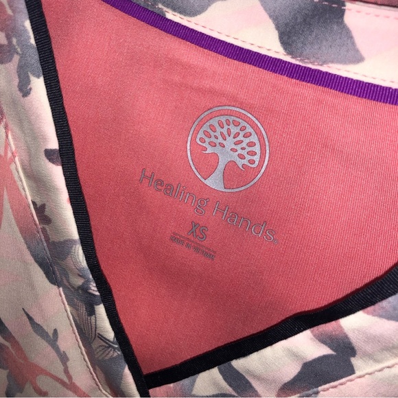 Healing Hands Purple Label Grosgrain ribbon V-neck Tropical Pattern Scrub Top - Picture 7 of 8